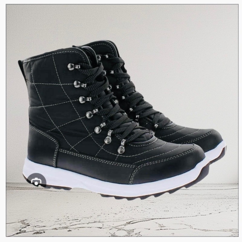 Weatherproof Alexa Black Quilted Faux Fur Lined Winter Boots Size 9